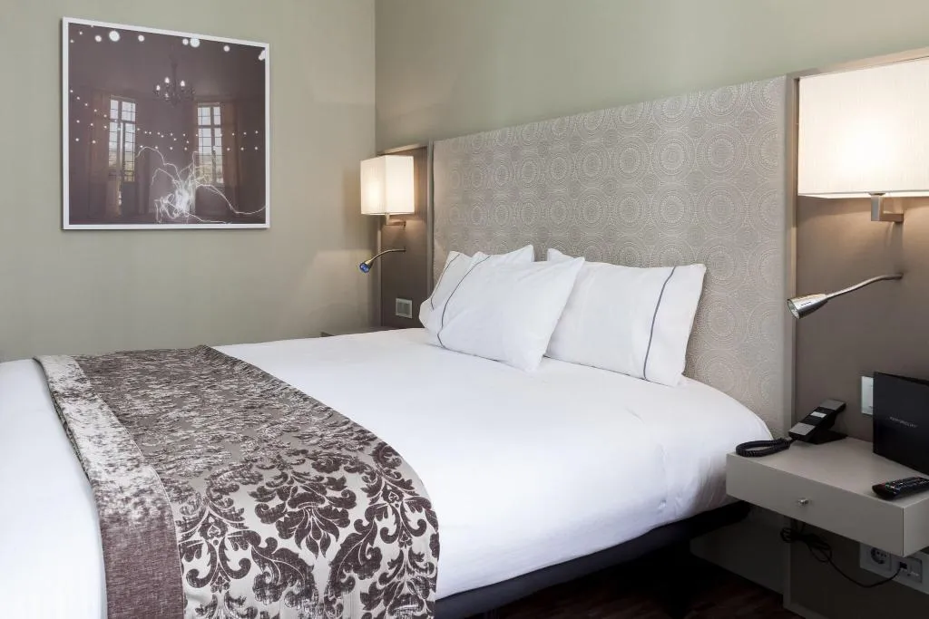 Room, AC Hotel Palacio del Retiro Autograph Collection, Madrid