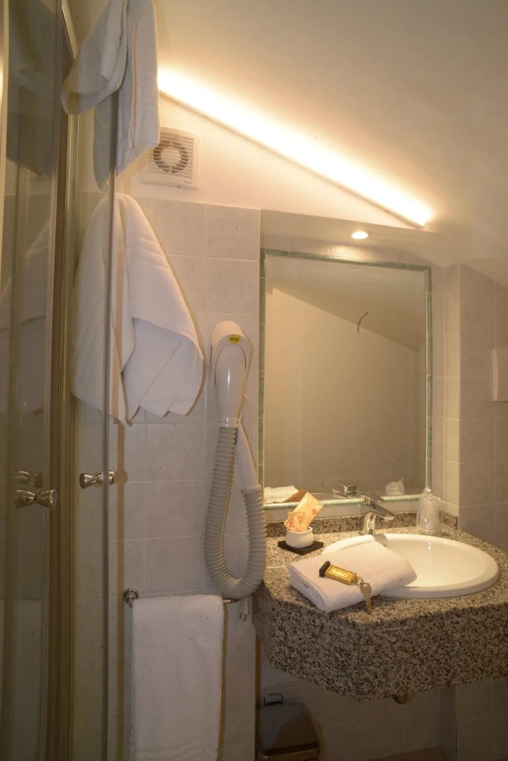 Room, Villa Giulia Ciampino, Rome
