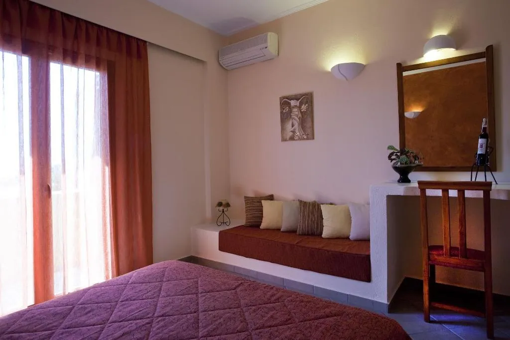 Room, Anamnesis Spa Luxury Apartments, Santorini