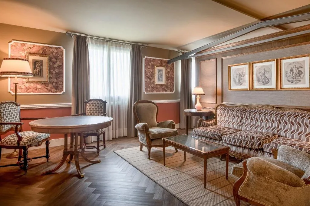 Room, AC Hotel Palacio del Retiro Autograph Collection, Madrid