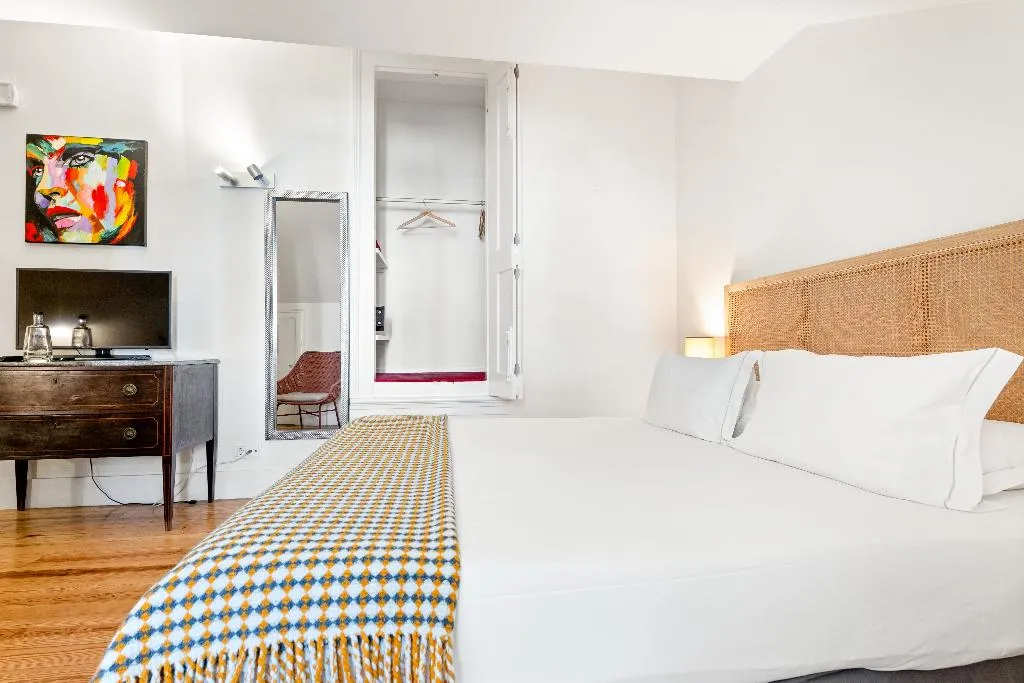 DOUBLE ONE BEDROOM ONE BATHROOM Room, Tesouro Da Baixa By Shiadu, Lisbon