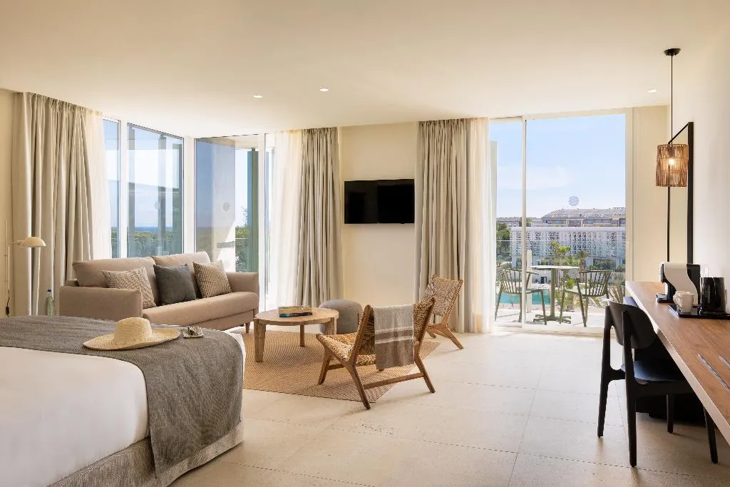 JUNIOR SUITE CAPACITY 3 Room, Atzavara Hotel Spa, Costa Brava