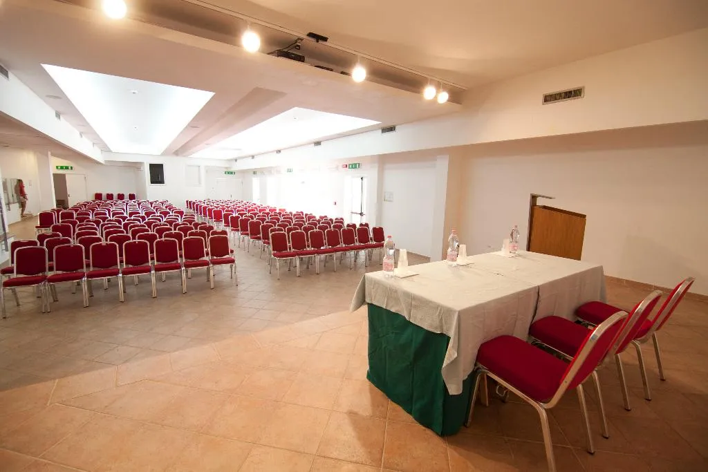 Conferences, Club Esse Roccaruja, Alghero