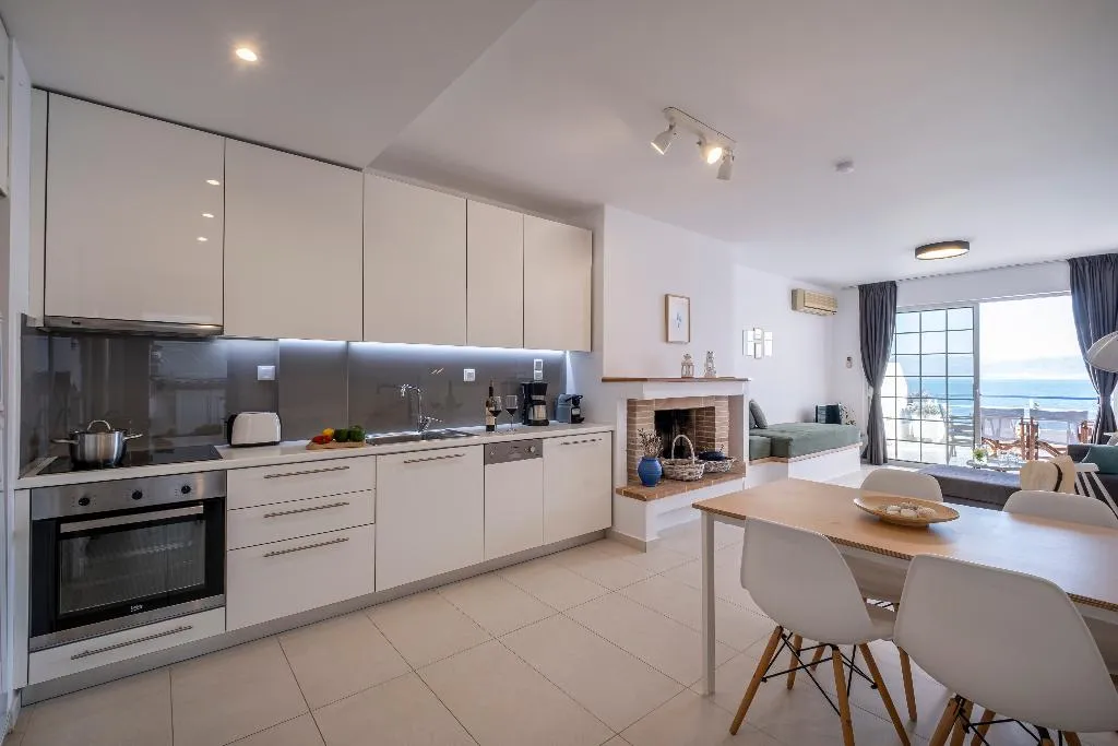 APARTMENT LUXURY SEA VIEW Room, Meli Apartments & Villas, Kalamata