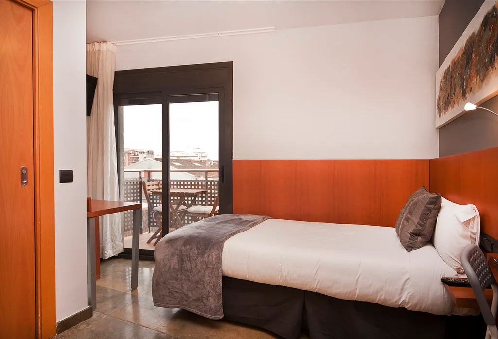 SINGLE STANDARD Room, Sant Pere II Hotel, Barcelona