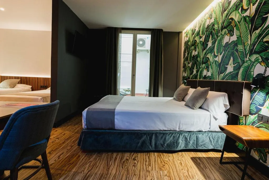 FAMILY ROOM QUEEN SIZE BED Room, Málaga Premium Hotel, Costa Del Sol