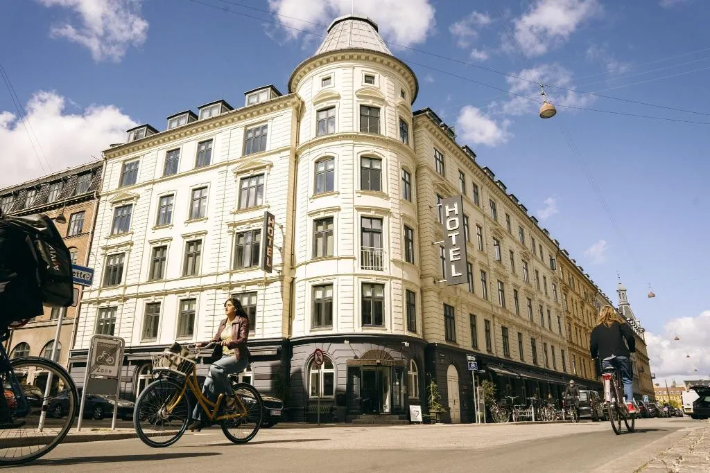 General view, Ibsens, Copenhagen