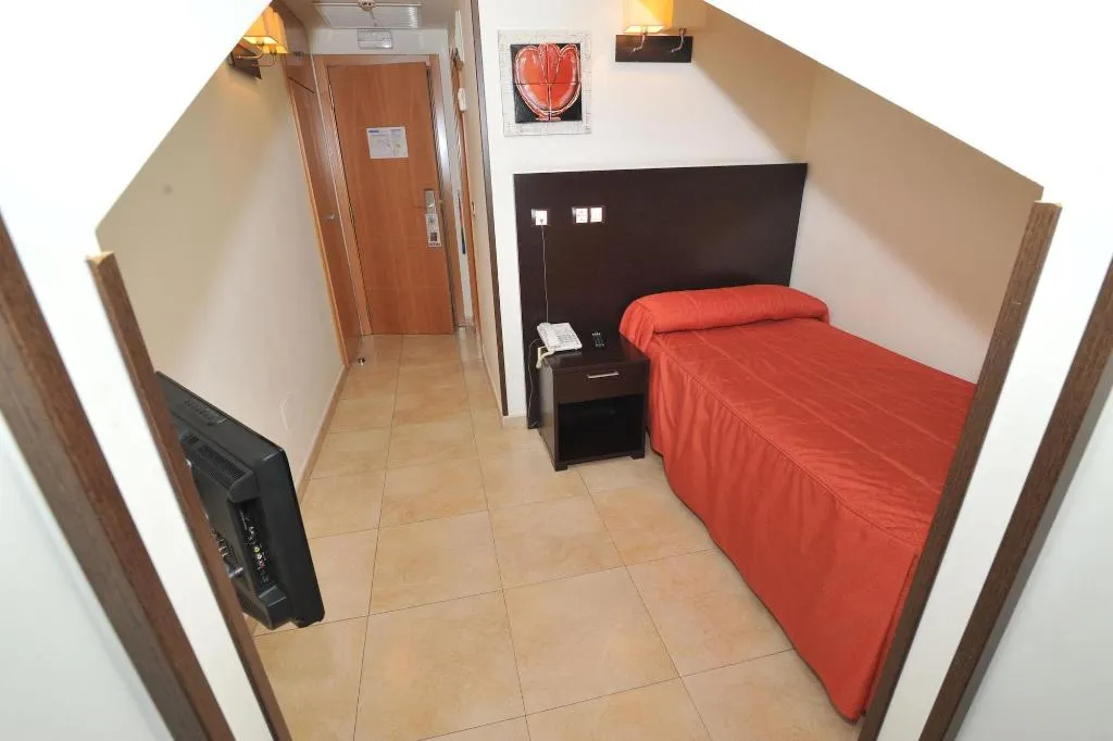 SINGLE STANDARD Room, Hostal Goyma Iii, Madrid