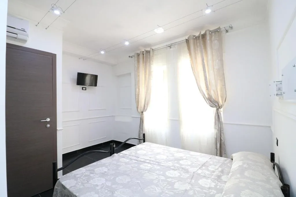 Room, Palace Rome, Rome