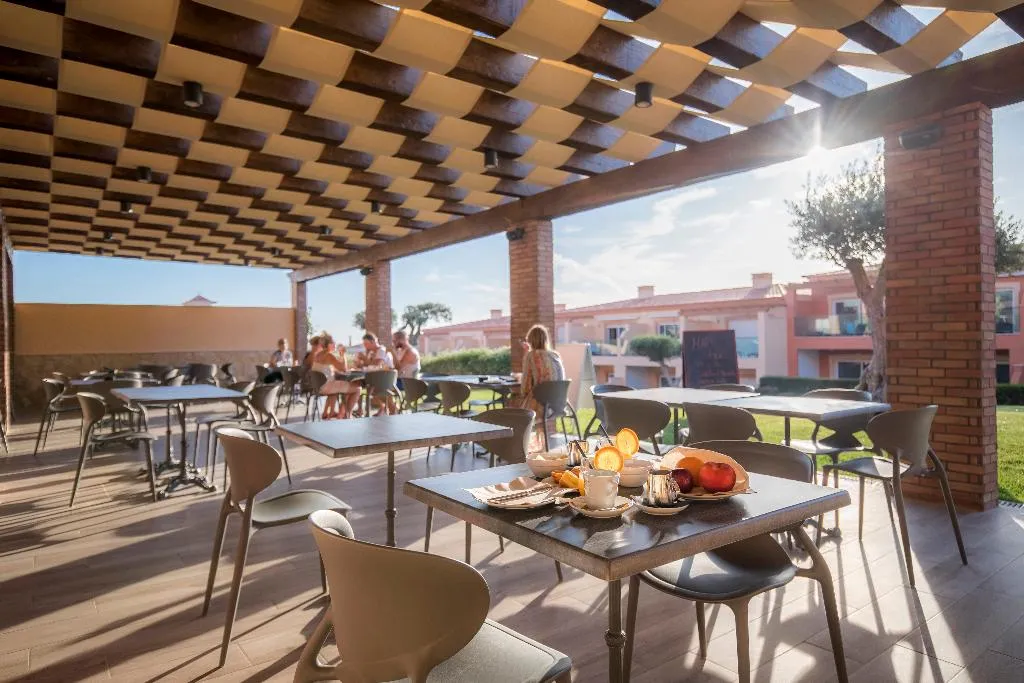 Restaurant, Boavista Golf & Spa - Bela Colina Holidays, Algarve