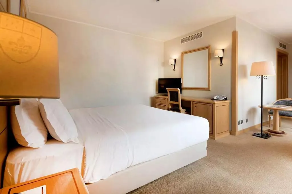 DOUBLE SUPERIOR Room, Real Palacio, Lisbon