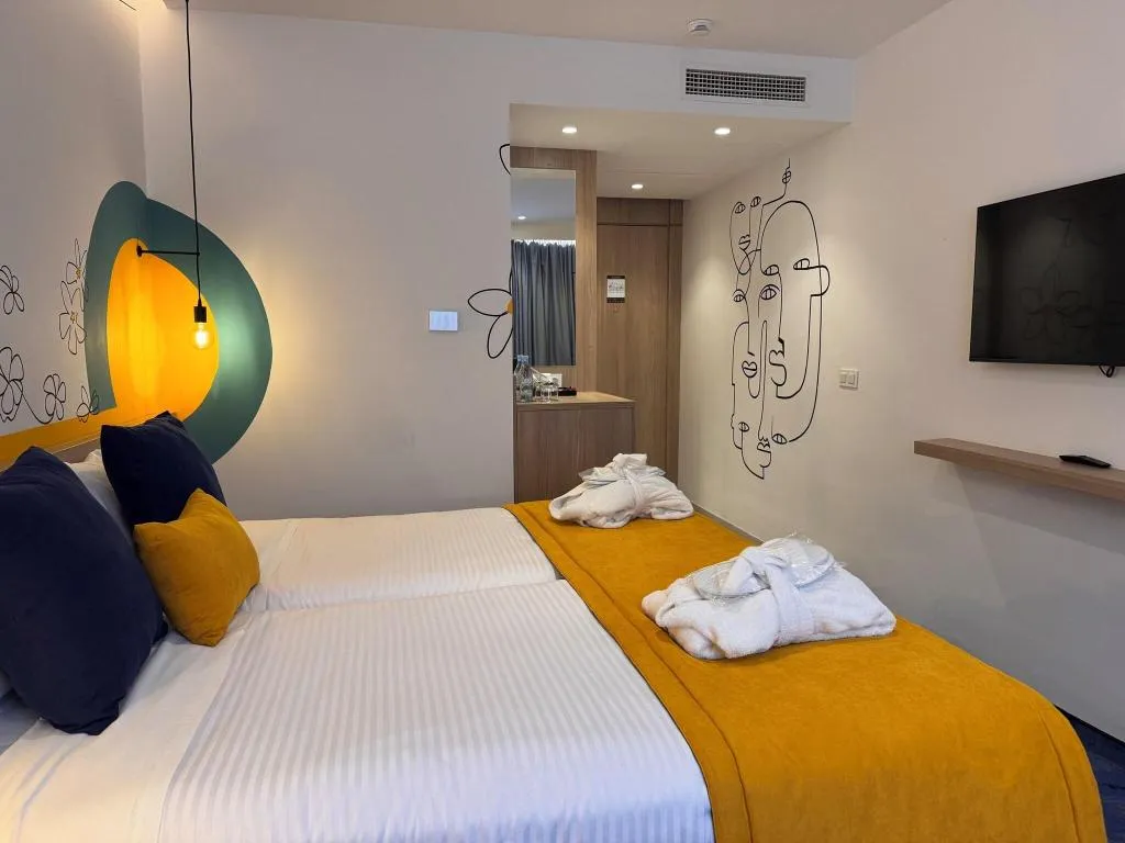 TRIPLE STANDARD Room, Carlton, Tunisia