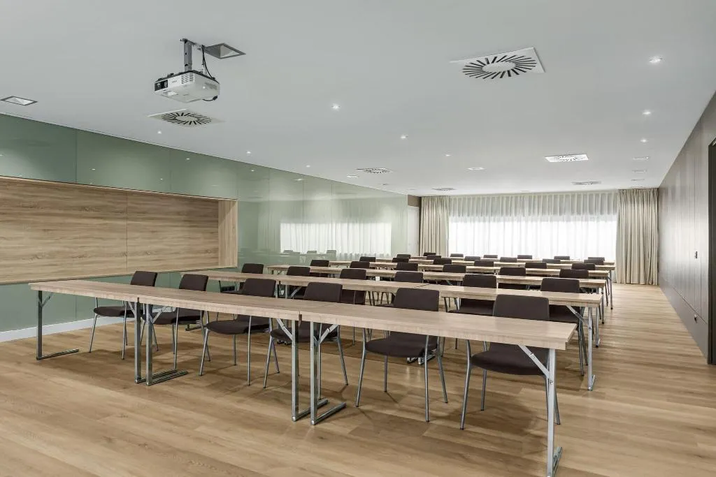 Conferences, AC Gava Mar, Barcelona