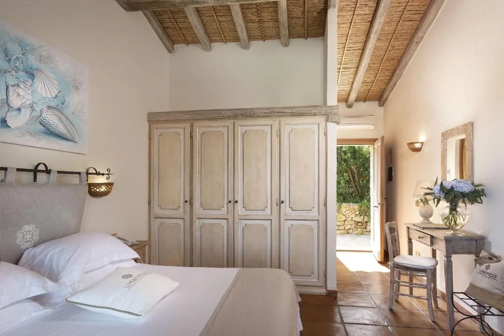 Room, Hotel Li Finistreddi, Olbia
