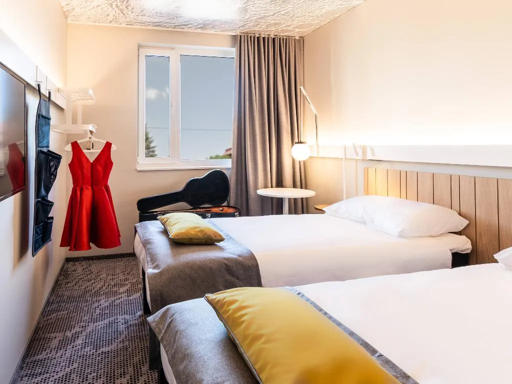 TWIN STANDARD Room, ibis Tallinn Center, Tallinn