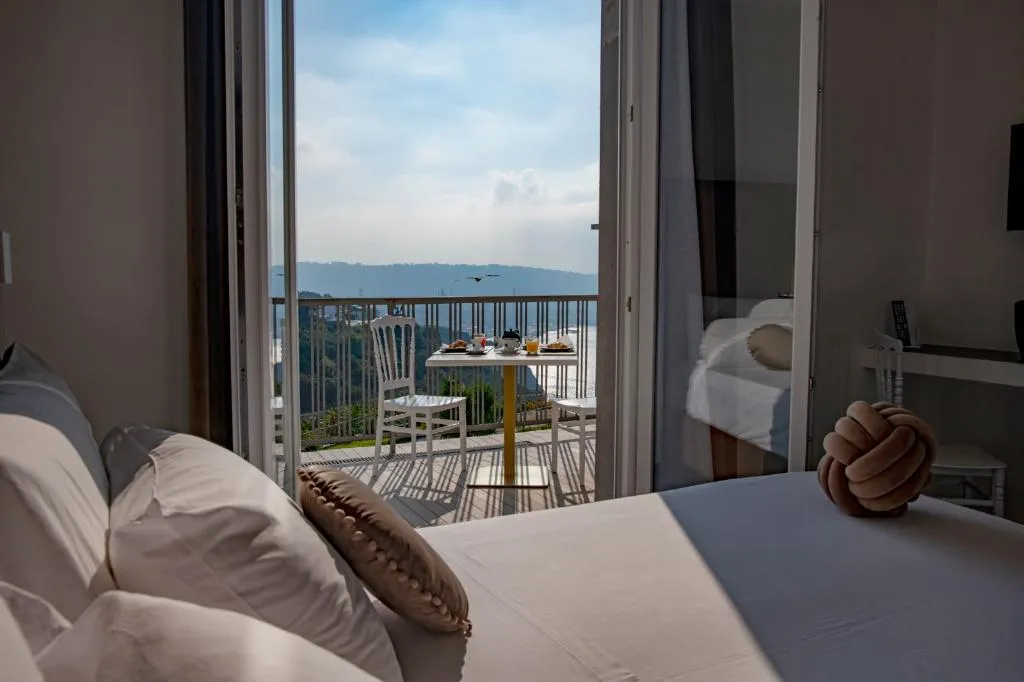 Double or Twin CLASSIC Room, Grand Hotel Serapide, Naples