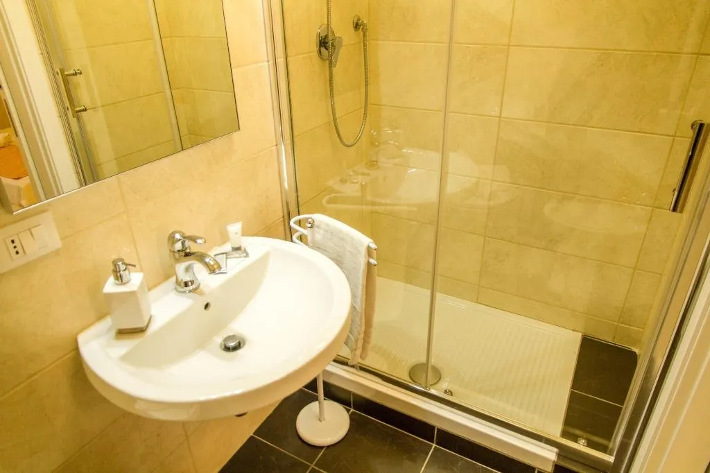 Room, Magister, Rome