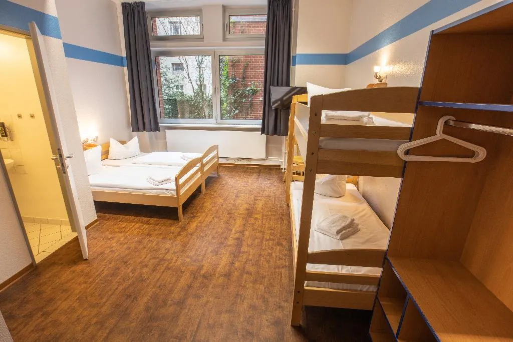 FAMILY ROOM STANDARD Room, Acama Kreuzberg Hotel+Hostel, Berlin