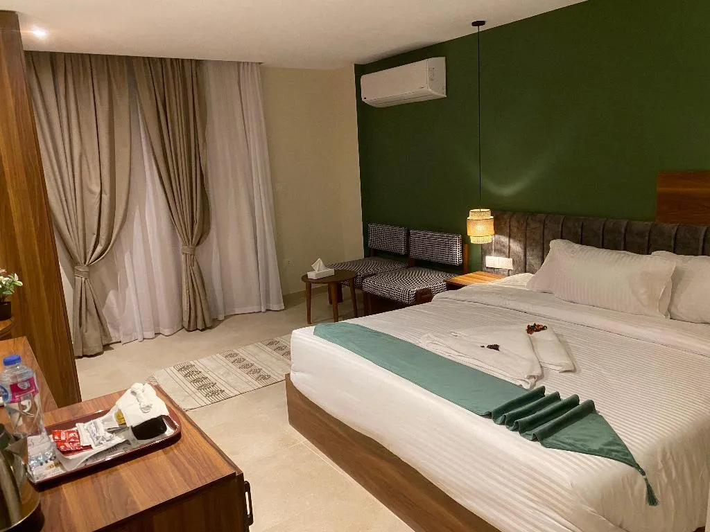 DOUBLE EXECUTIVE KING BED Room, The Nomad Pyramids Boutique Hotel, Cairo