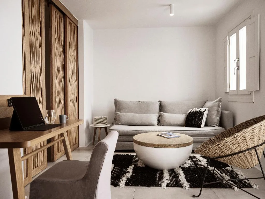 SUITE WITH JACUZZI Room, Boho Suites Mykonos, Mykonos