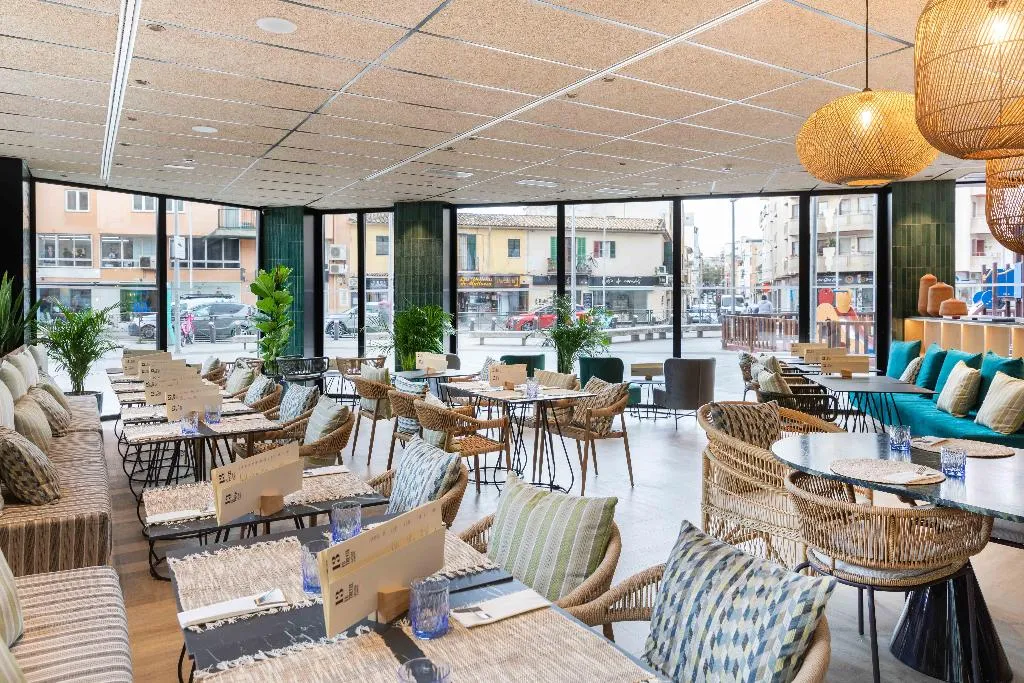 Restaurant, JS Palma Plaza, Majorca