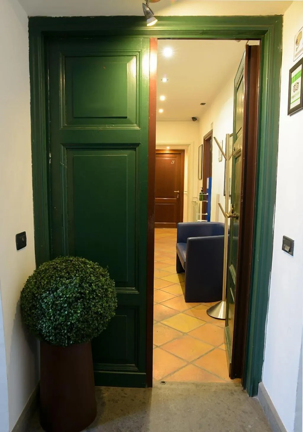 Lobby, Few Steps From Colosseum, Naples