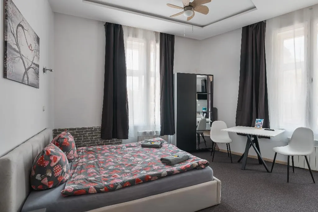 APARTMENT CAPACITY 2 Room, Queen Apartments, Krakow