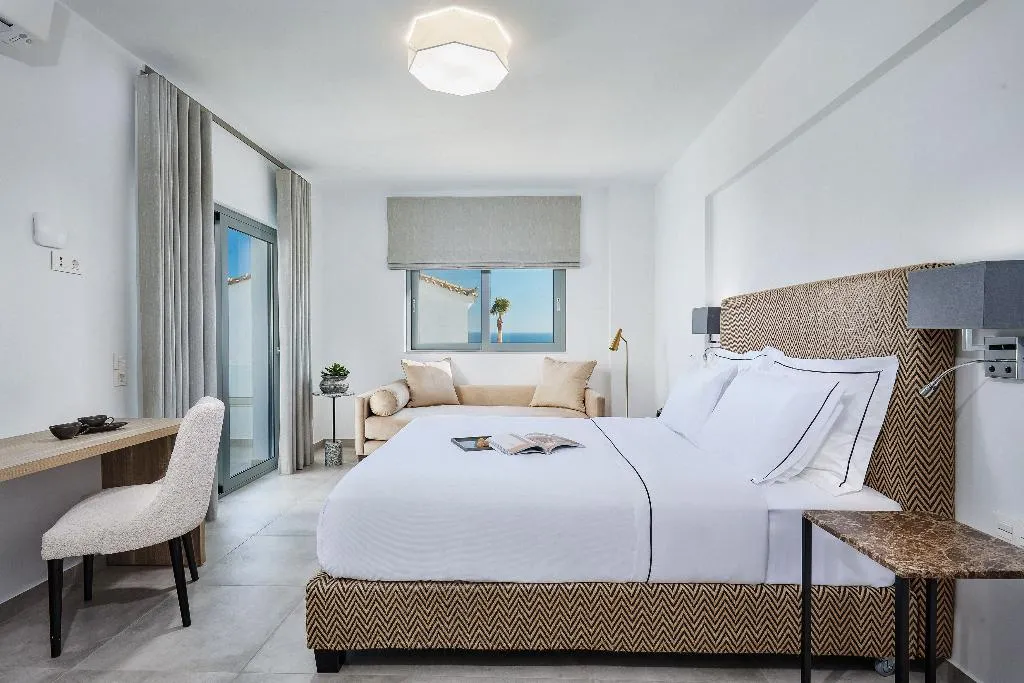 JUNIOR SUITE SUPERIOR QUEEN BED Room, Quattro Suites, Kalamata
