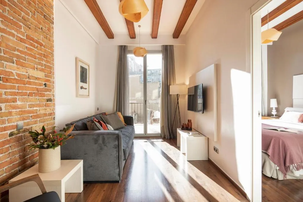 APARTMENT THREE BEDROOMS Room, Aspasios Market Balconies, Barcelona