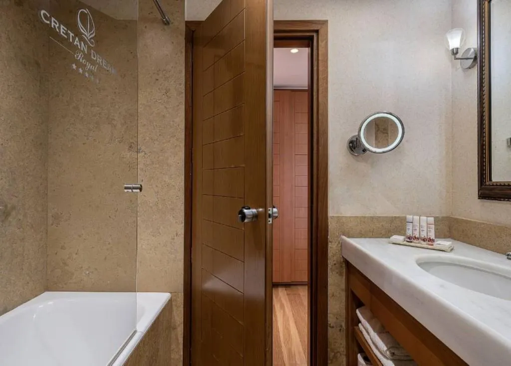 SUITE HONEYMOON Room, Cretan Dream Resort & Spa, Crete