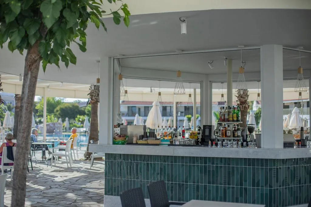 Bar, Golden Coast, Athens