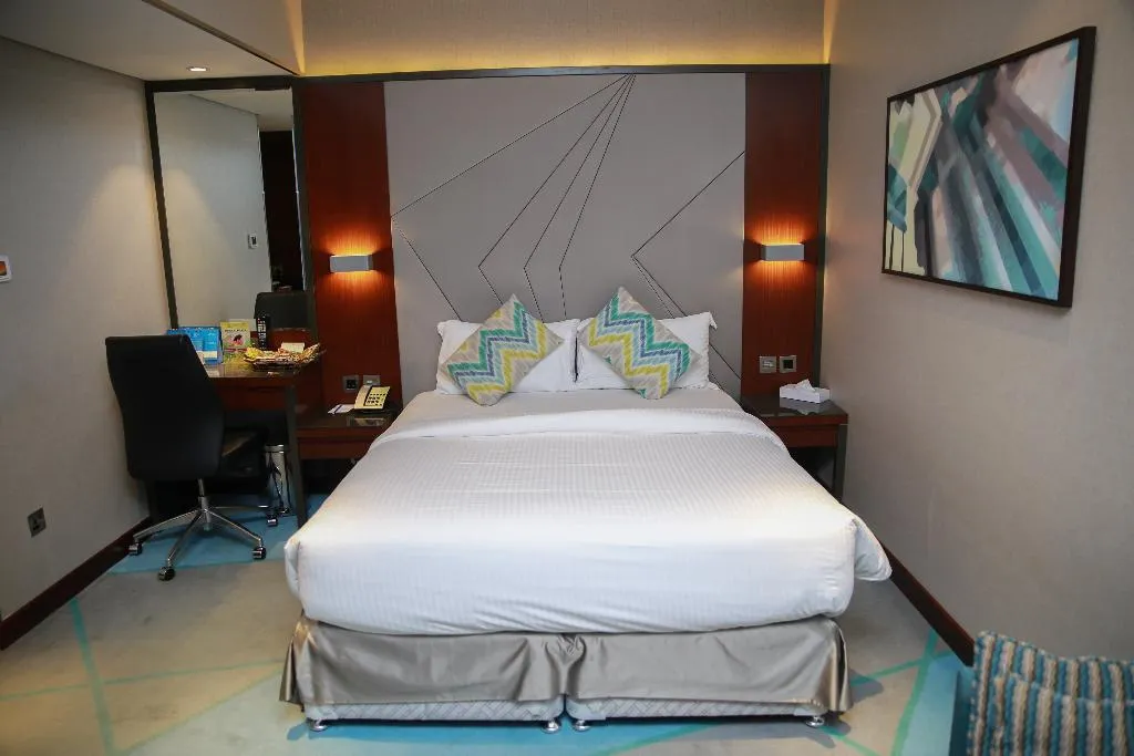 Room, Versailles By Raviz Hotel, Dubai
