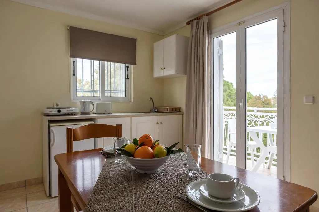 FAMILY ROOM CAPACITY 4 ONE BEDROOM Room, Laganas Holidays Hotel, Zante