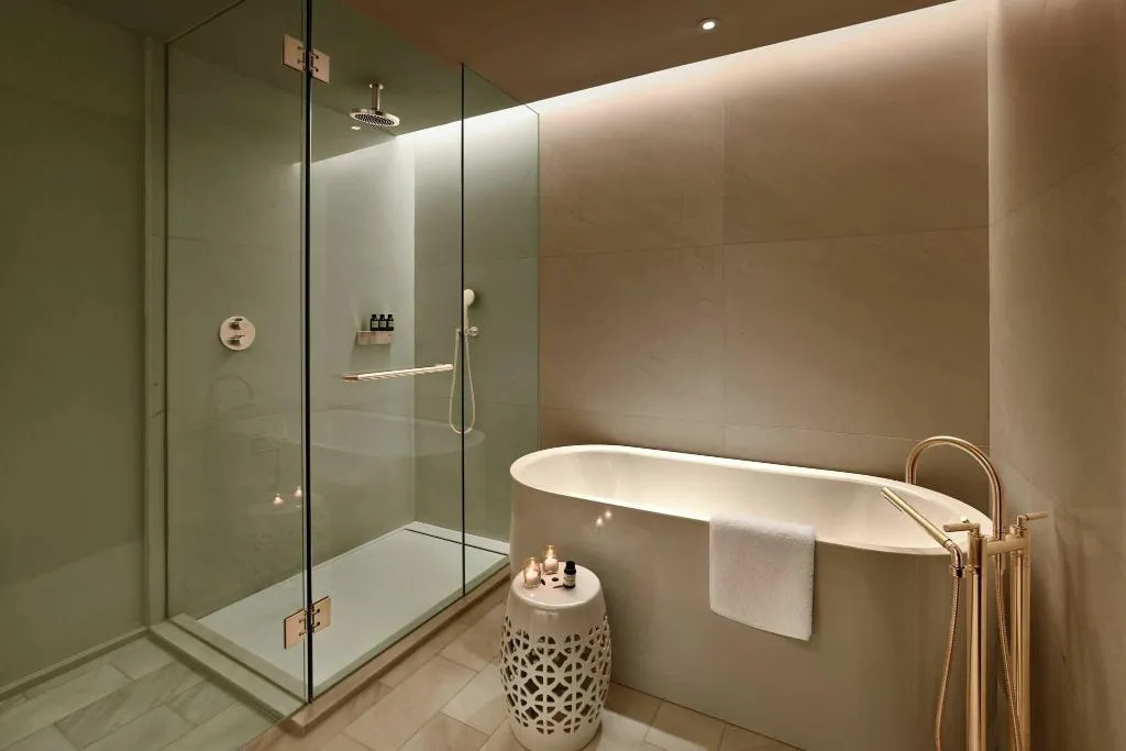 SUITE KING SIZE BED Room, EDITION Barcelona, Barcelona