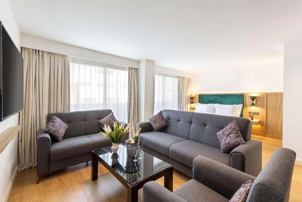 SUITE KING SIZE BED Room, Best Western Plus Casablanca City Center, Casablanca