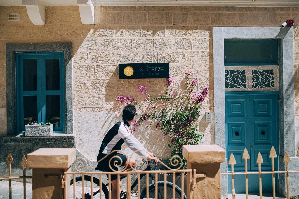 Lobby, Ta' Tereza In Manwel Dimech, Malta