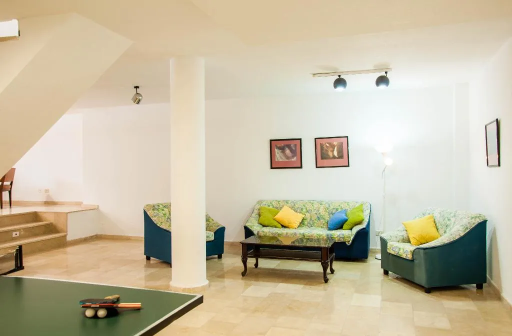 VILLA CAPACITY 6 THREE BEDROOM Room, Villas las Almenas, Gran Canaria