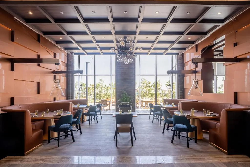 Restaurant, Radisson Dubai Damac Hills, Dubai