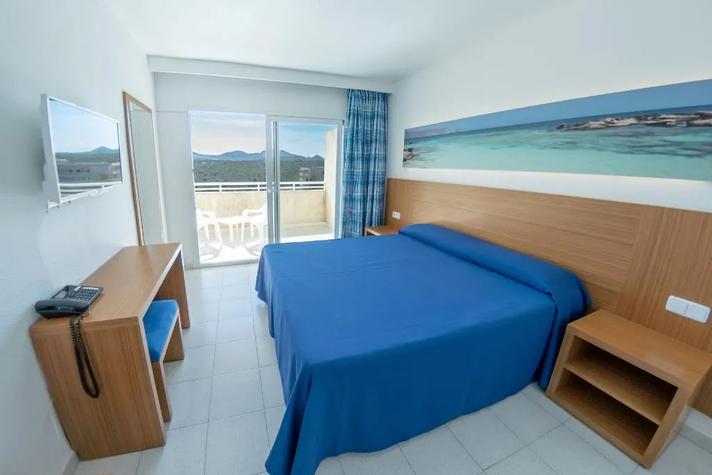 SINGLE POOL VIEW Room, Club Cala Romani, Majorca