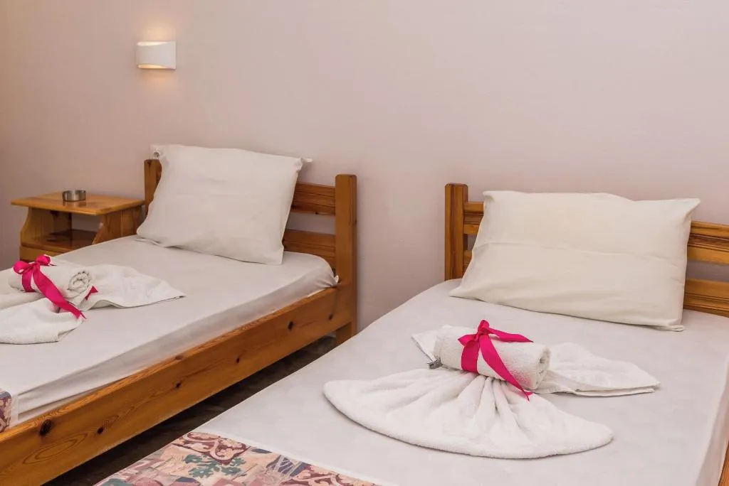 Room, Roussa's Studios and Apartments, Zante