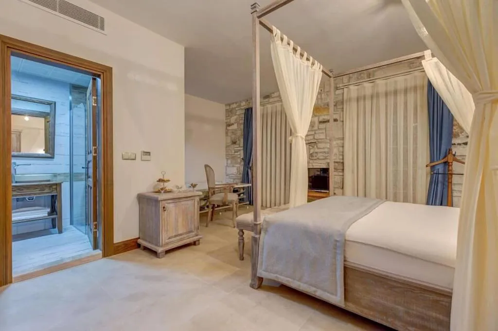 Room, Navali̇a Otel, Izmir