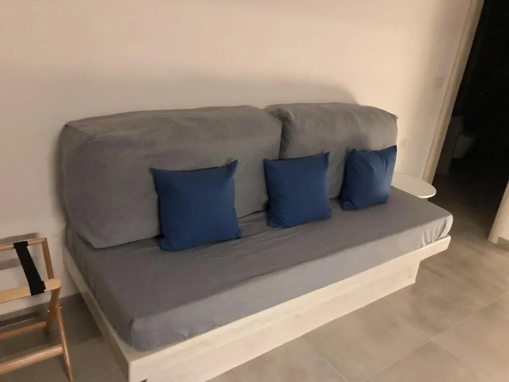 Room, Dragonfly Villas, Santorini