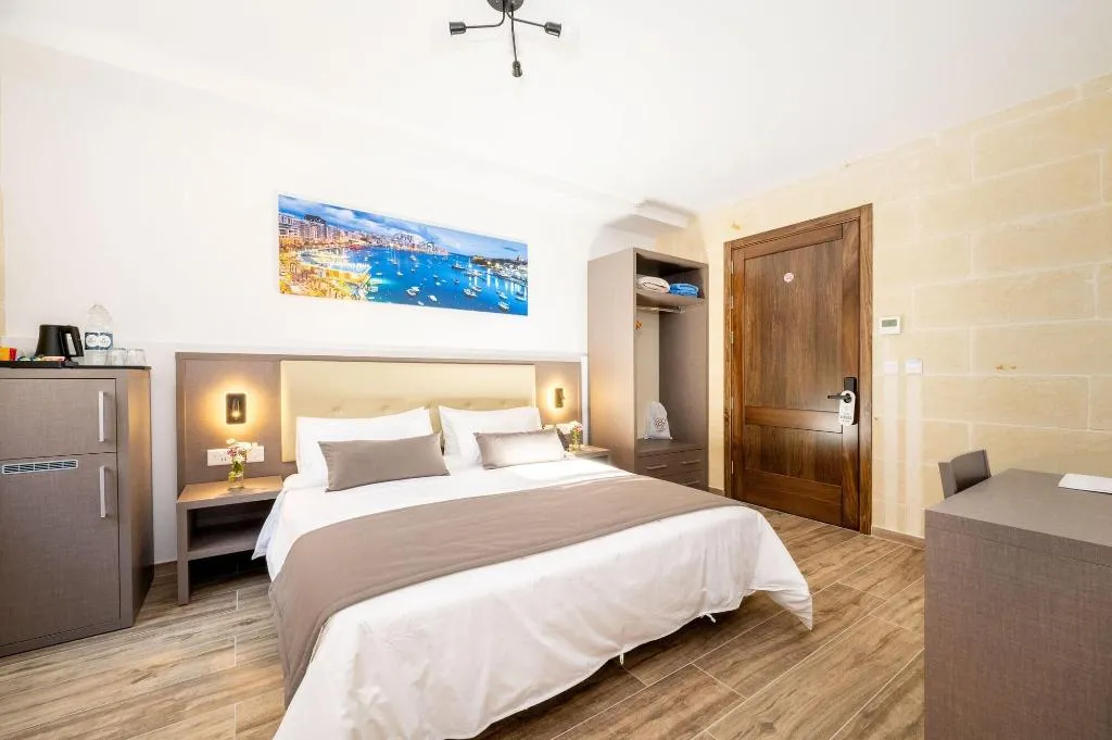 Room, C4 Retreats Gozo, Gozo