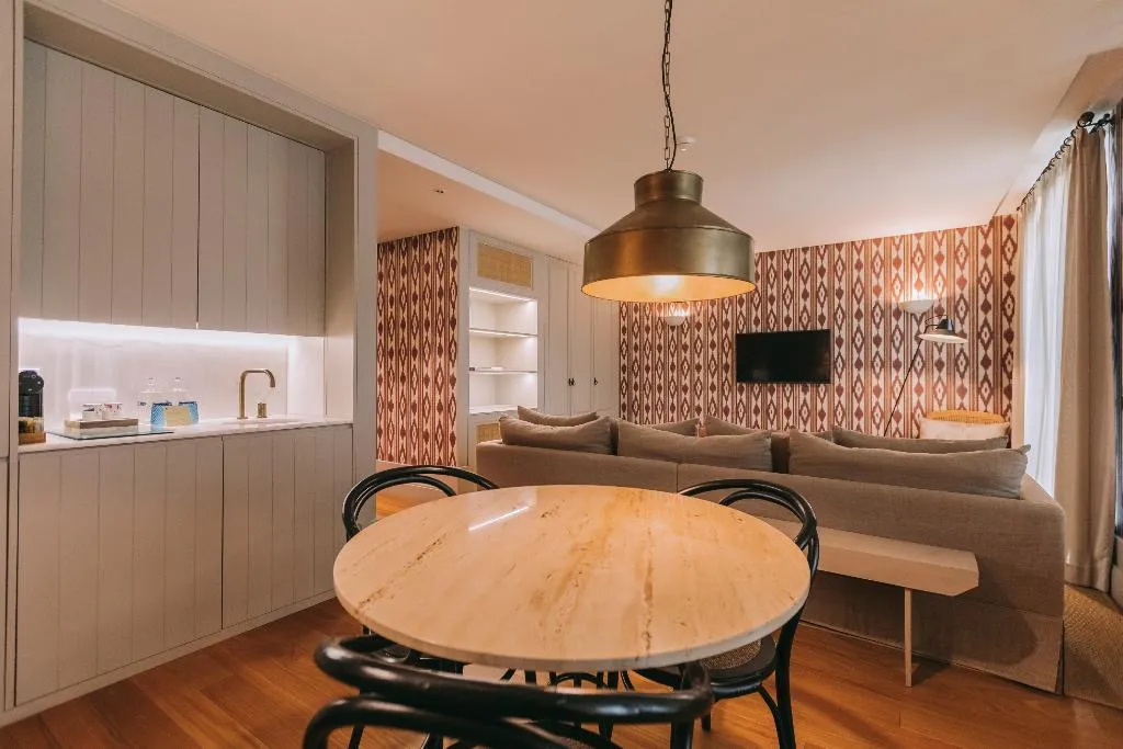 SUITE WITH BALCONY Room, Torel Saboaria, Porto