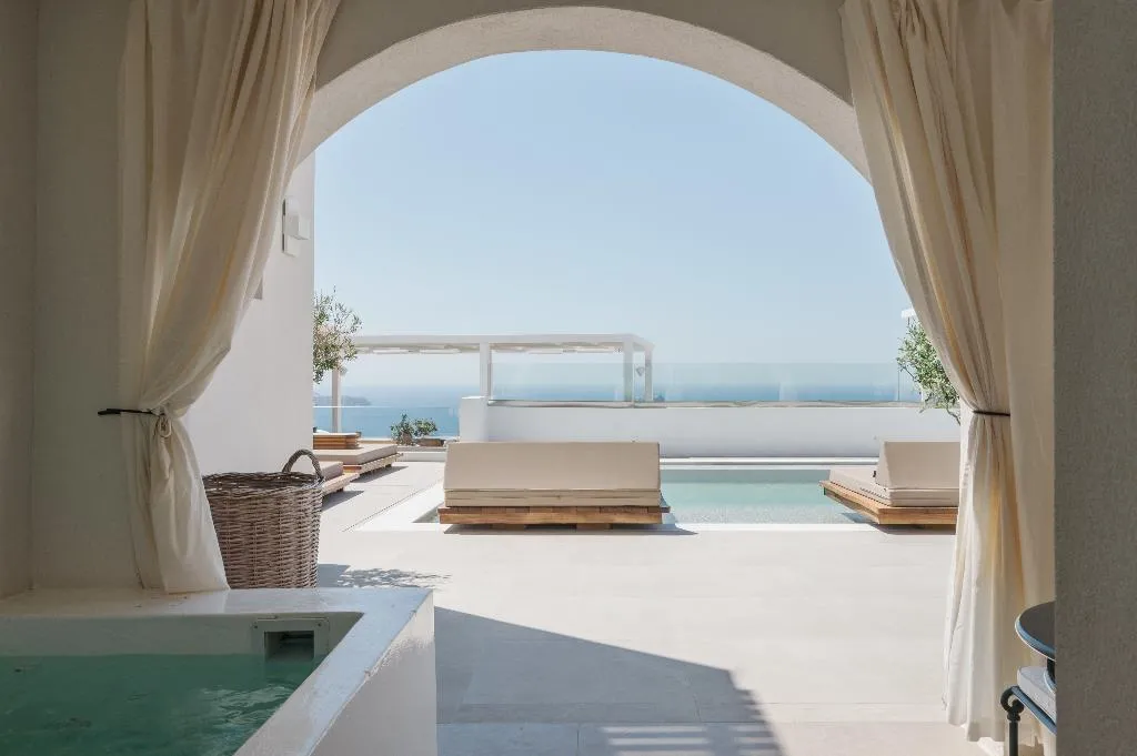 DOUBLE WITH JACUZZI Room, Apeiron Blue Santorini - Apeiron Hotels, Santorini