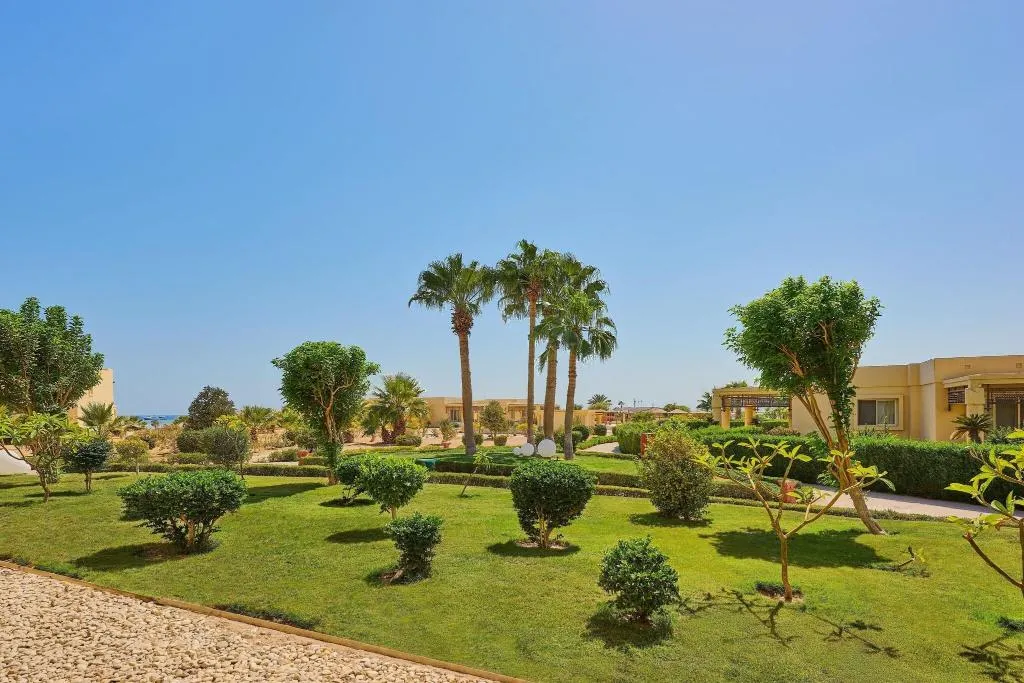DOUBLE KING SIZE BED Room, Sheraton Soma Bay, Red Sea Riviera