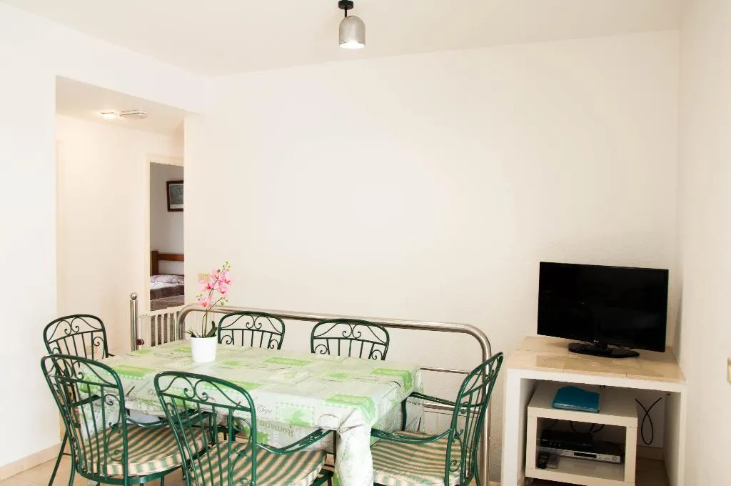 VILLA CAPACITY 6 THREE BEDROOM Room, Villas las Almenas, Gran Canaria
