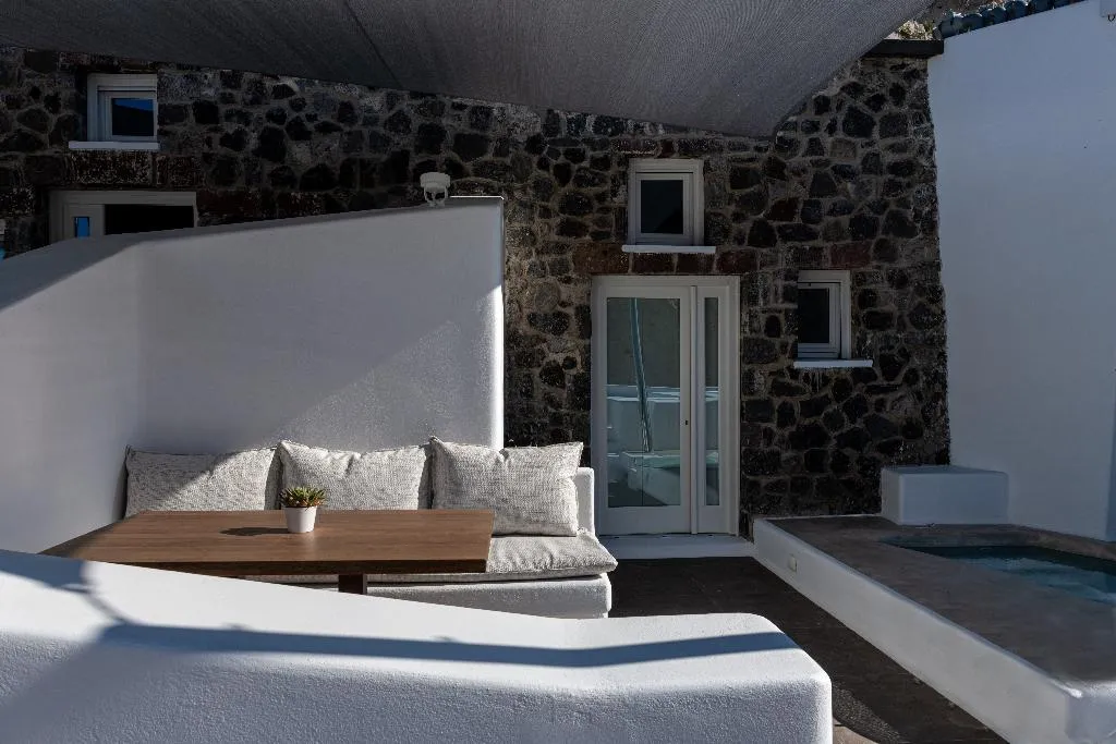 Lobby, Victoria Caves, Santorini