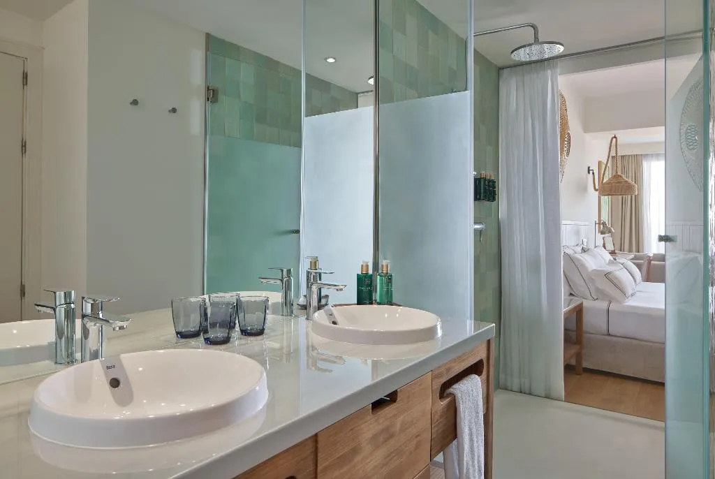 JUNIOR SUITE SEA VIEW Room, Meliá Ibiza, Ibiza