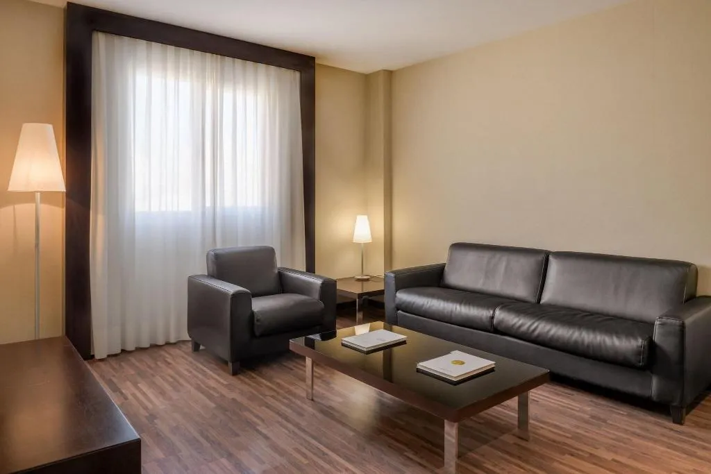 Room, AC Elda, Costa Blanca